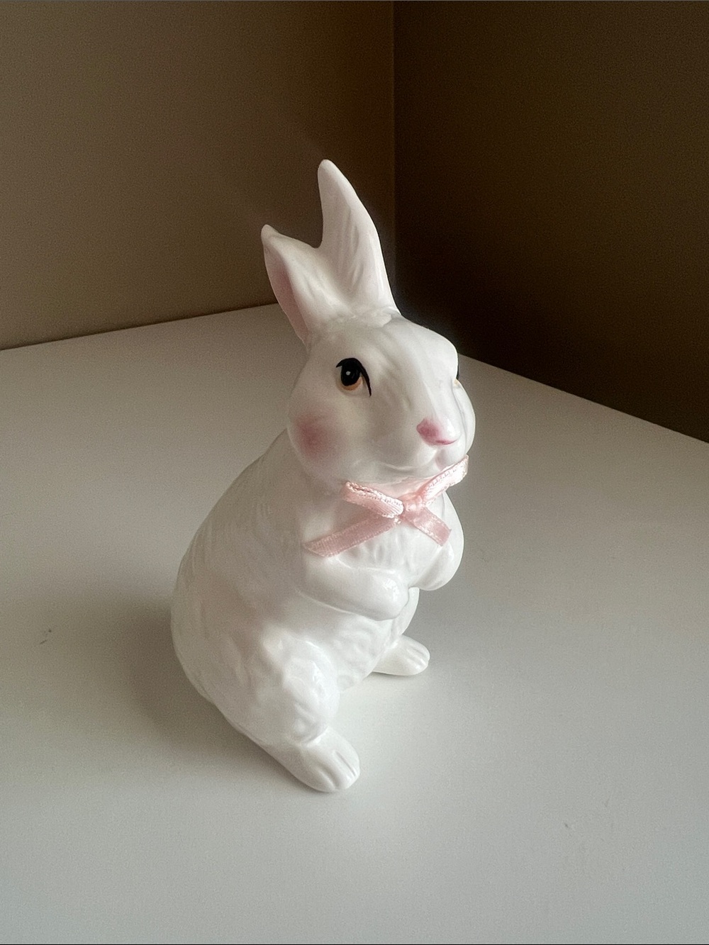 White Ceramic Bunny Figurine with Pink Bow - Decorative Pet Accent